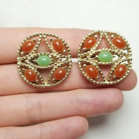 Vintage Sarah Coventry Red Green and Gold Tone Retro Clip On Earrings, Estate - Picture 7 of 7